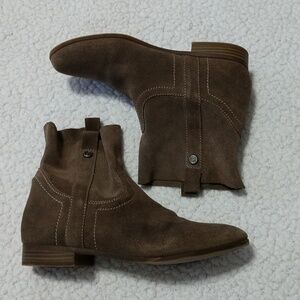 Frye & Co Suede Booties Size 7.5